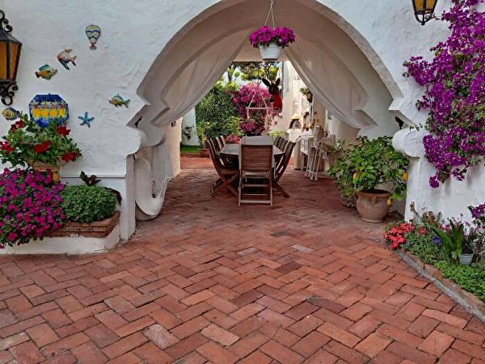 Casa con 6 locali in vendita in Terracina