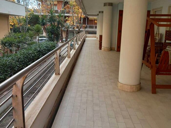 Appartamento con 5 locali in affitto in Viale Edmondo De Amicis, Piazza Salotto Corso Umberto, Pescara