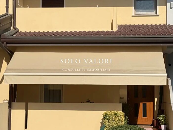 Casa con 5 locali in vendita in Castelfranco Veneto
