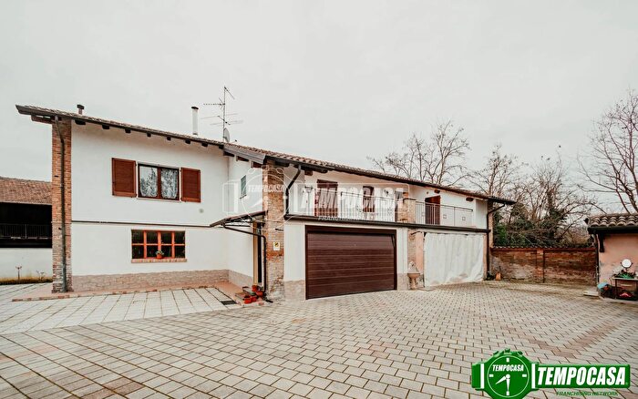 Appartamento trilocale in vendita in Viale Cristoforo Colombo, Rivanazzano