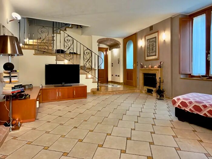 Casa quadrilocale in vendita in Via Roma, Bovezzo