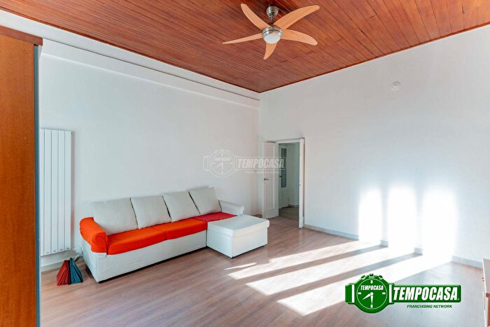 Appartamento bilocale in vendita in Via Felice Rossi, Carate Brianza