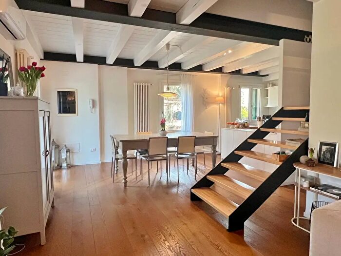 Casa con 5 locali in vendita in Strada di Gogna, Vicenza