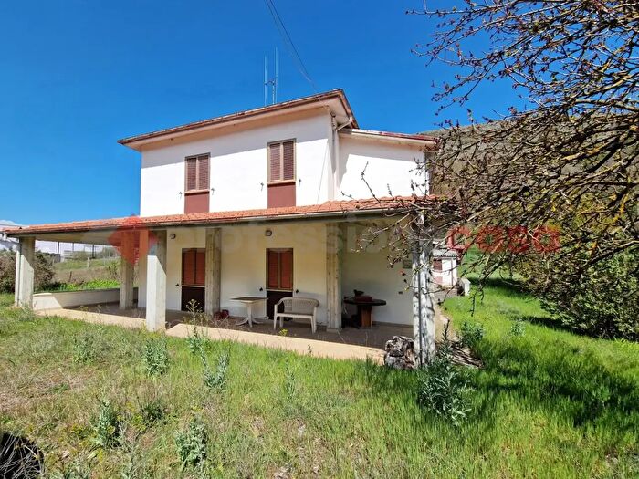 Casa quadrilocale in vendita in Via San Clemente Snc, LAquila