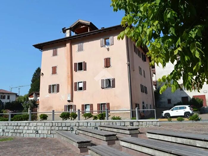 Appartamento trilocale in vendita in Via G Garibaldi, Strembo