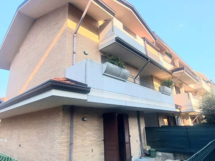 Appartamento bilocale in affitto in Via Nazario Sauro, Rovellasca