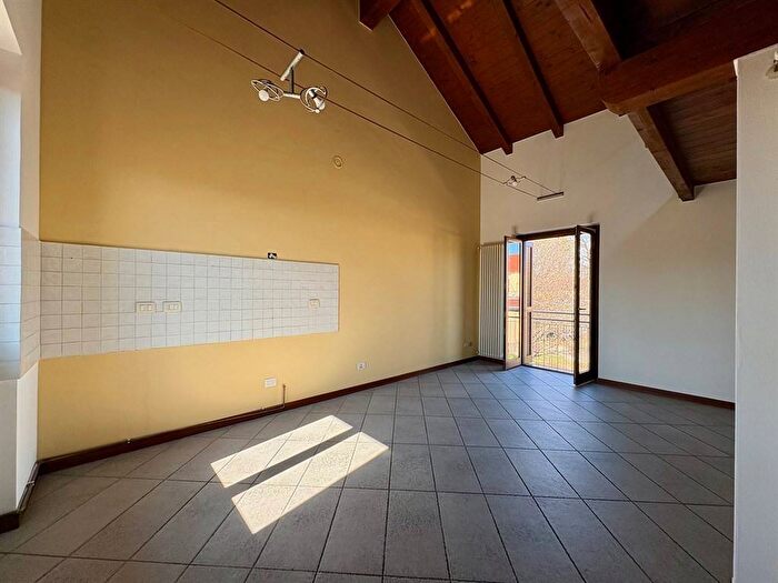 Appartamento monolocale in affitto in Via Libertà, Centro, Concorezzo