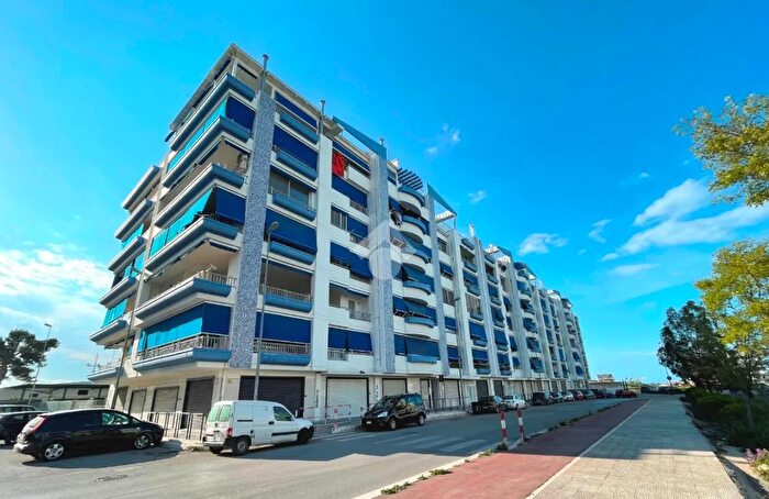 Appartamento trilocale in vendita in Via Don Michele Tatò, Barletta