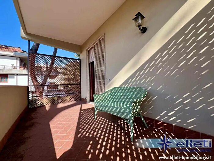 Appartamento con 5 locali in vendita in Massa