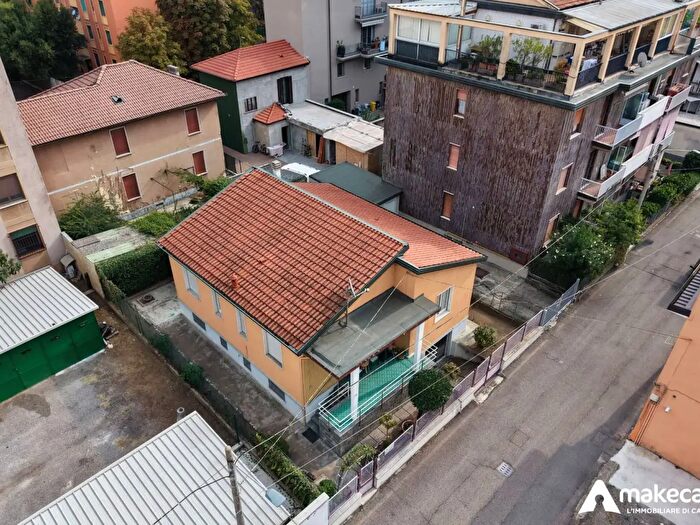 Casa quadrilocale in vendita in Via Trento, San Giuliano Milanese