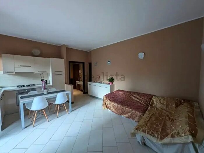 Appartamento bilocale in vendita in Via Bollini, Legnano