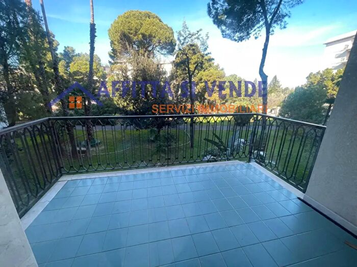 Appartamento con 5 locali in affitto in Viale Scala Greca, Siracusa