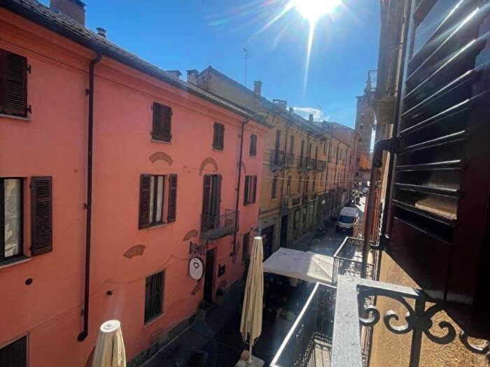 Appartamento bilocale in affitto in Via Cesare Battisti, Centro Storico, Asti