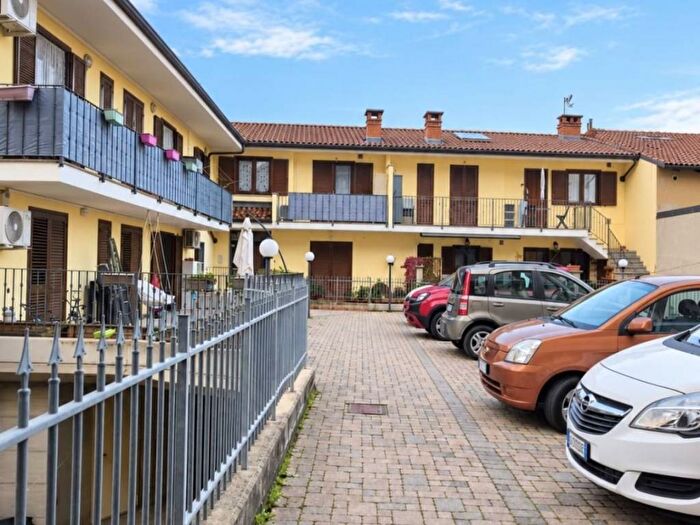 Appartamento trilocale in vendita in Via Umberto I, Centro, Sant'Ambrogio di Torino