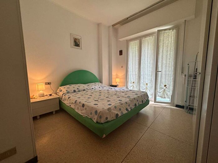 Appartamento bilocale in affitto in Via Monsignor Francesco Callandrone, Centro, Varazze