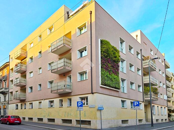 Appartamento monolocale in affitto in Via Belinzaghi, Farini, Milano