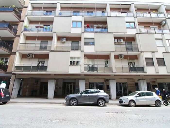 Appartamento trilocale in vendita in Corso Pietro Giannone, Caserta