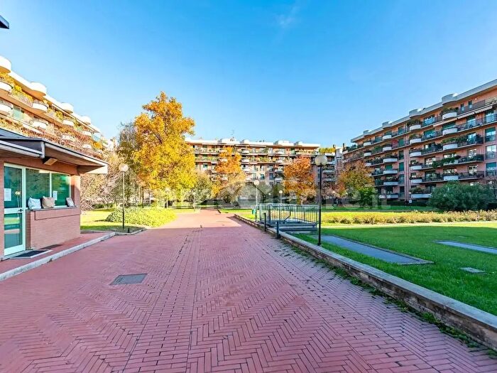 Appartamento quadrilocale in vendita in Viale delle Rimemembranze, Lainate