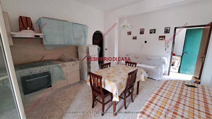 Casa con 15 locali in vendita in Balestrate