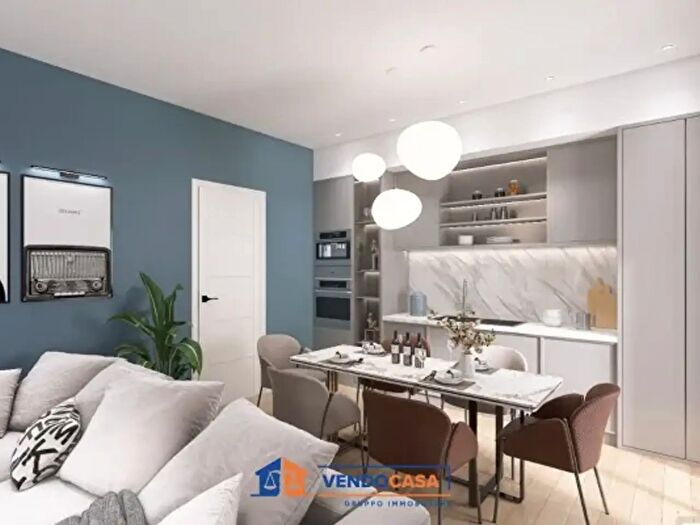 Appartamento con 5 locali in vendita in Via Tunisi, Torino