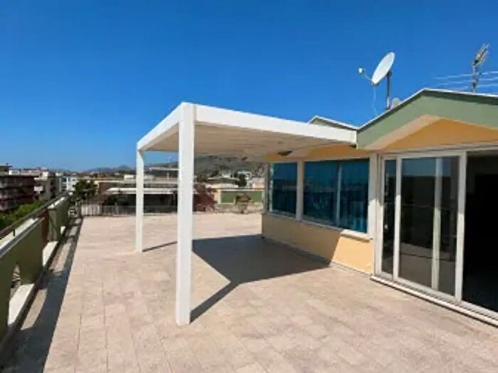 Appartamento quadrilocale in affitto in Via Palazzo, Formia