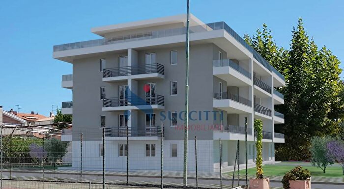 Appartamento trilocale in vendita in Via Giovanni Iustini, Martinsicuro