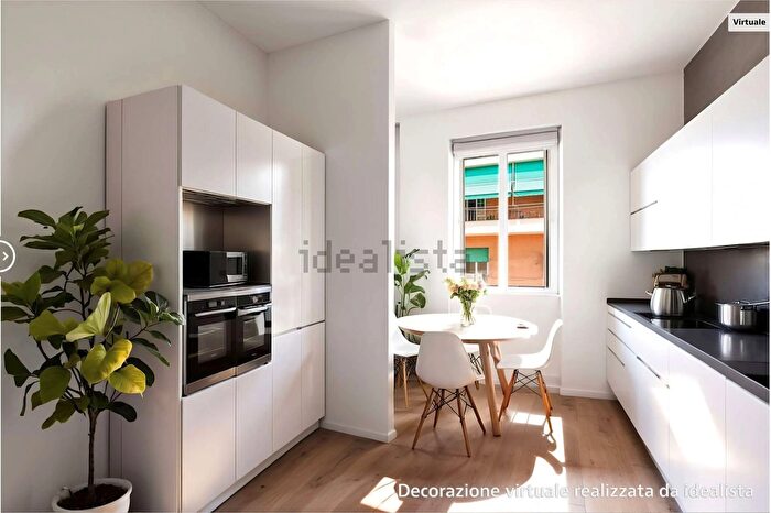 Appartamento trilocale in vendita in Via Paleocapa, Genova