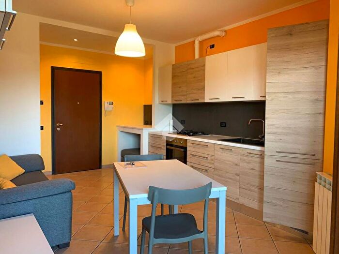 Appartamento bilocale in affitto in Via Isonzo, Lonate Pozzolo