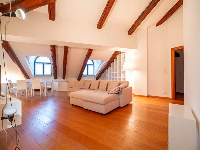Casa trilocale in affitto in Barbaroux, Torino