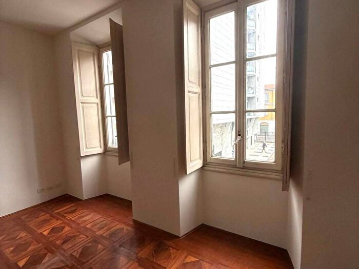 Appartamento trilocale in affitto in Via Andrea Appiani, Centro Storico, Monza