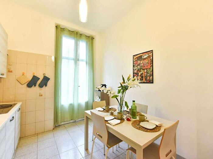 Appartamento trilocale in affitto in Via Sansovino, Città Studi, Milano