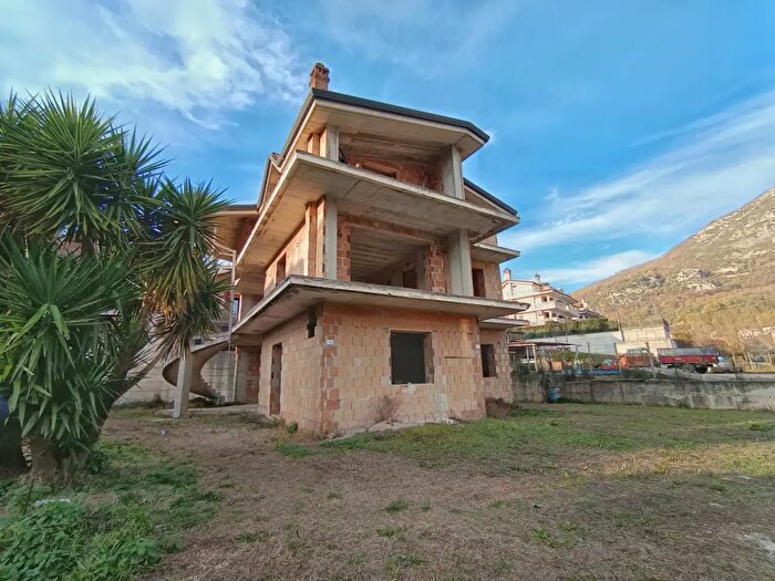 Casa in vendita in Via Cerzeta, Solofra