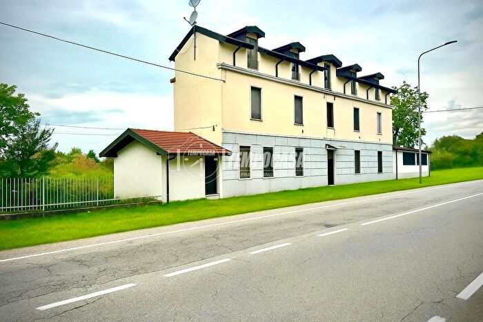 Appartamento bilocale in vendita in Via Pavese, Rozzano