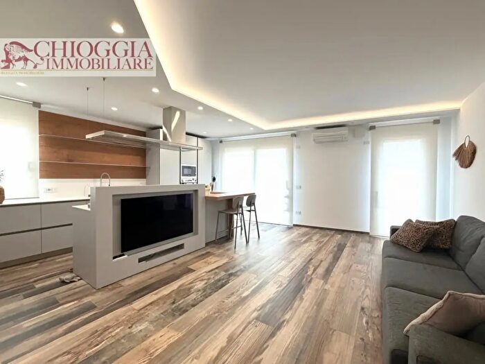 Appartamento trilocale in vendita in Strada Madonna Marina, Chioggia