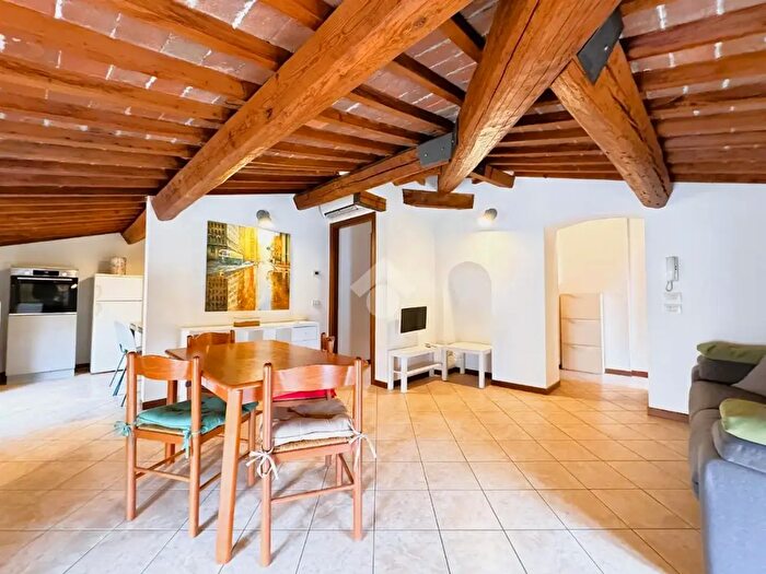 Appartamento quadrilocale in vendita in Via San Vitale, Verona