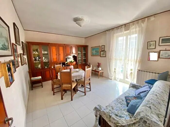 Appartamento trilocale in vendita in Via Lucania, Tivoli