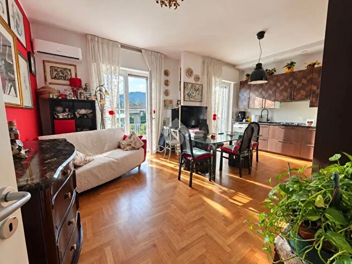 Appartamento bilocale in vendita in Via Pigna Ristrutturato, Napoli