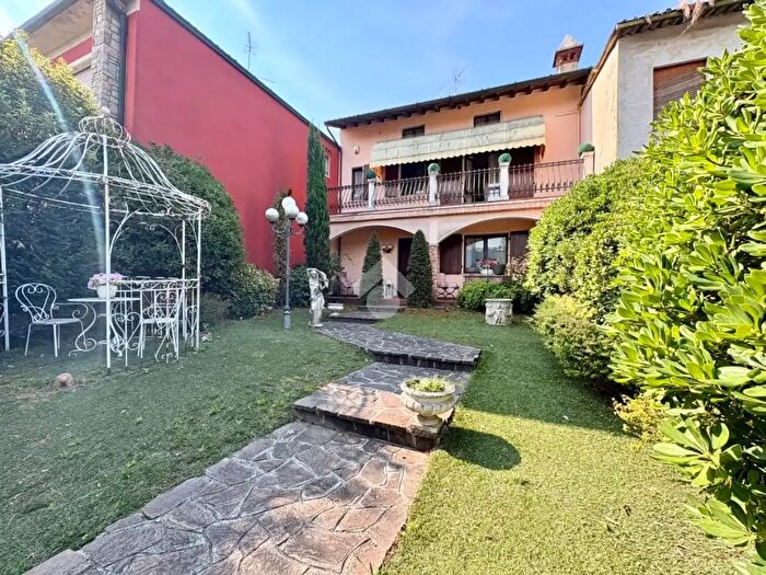 Casa quadrilocale in vendita in Via Marocco Mattina, Pontevico