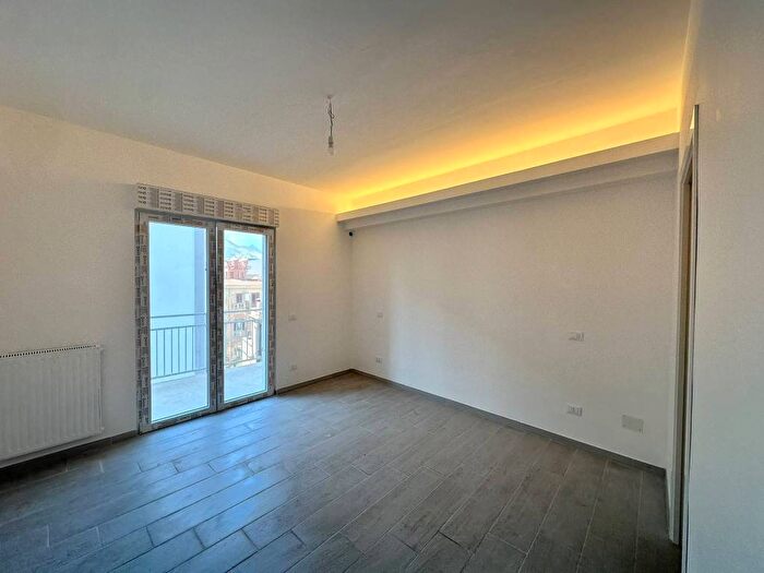 Appartamento quadrilocale in affitto in Roma Cavour, Palermo