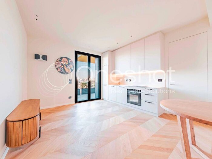 Appartamento bilocale in affitto in Via San Cristoforo, Piazza Napoli, Milano