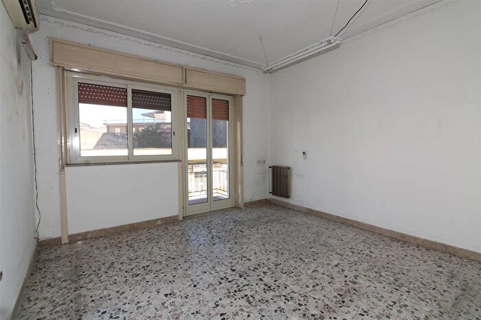 Appartamento con 5 locali in vendita in Via Riccardo da Lentini Lentini, Lentini