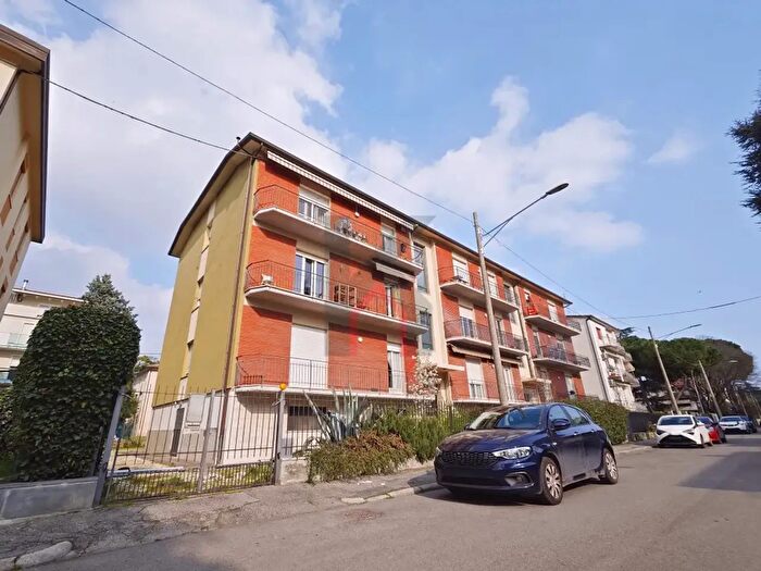 Appartamento quadrilocale in vendita in Via Irzio Zanotti, Forli