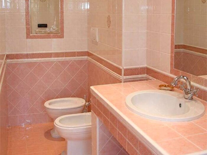Appartamento trilocale in affitto in VIALE BEETHOVEN, Eur, Roma