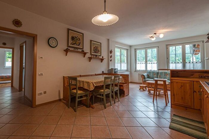 Appartamento trilocale in affitto in Piazza dei Monari, Cogolo, Peio