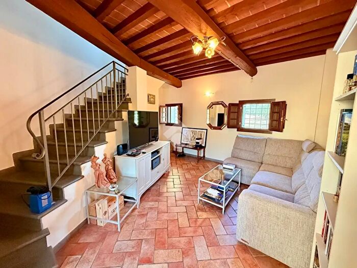 Casa quadrilocale in vendita in Via Caporetto, Montemurlo
