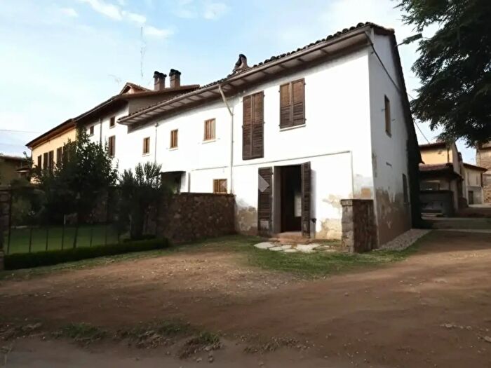 Casa quadrilocale in vendita in Vicolo Val Rossi, Oviglio