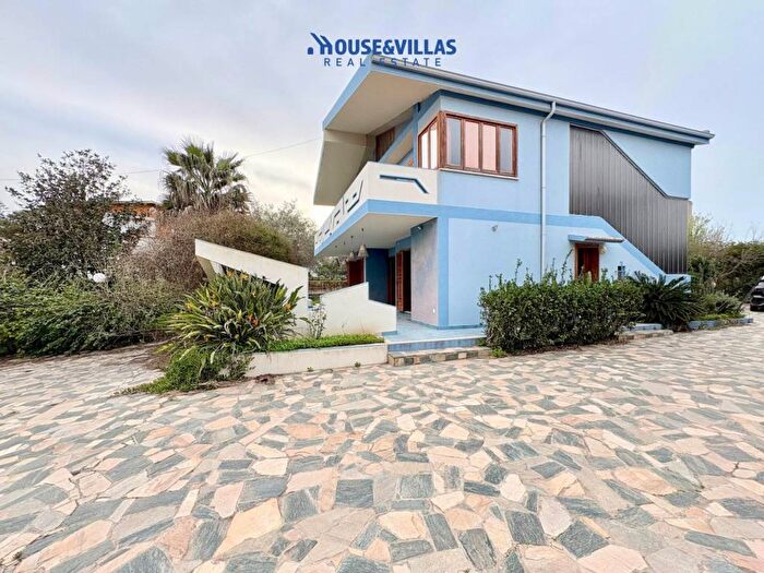 Casa con 5 locali in affitto in Lungomare Ionio, Lido Di Noto, Noto