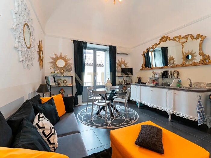 Appartamento quadrilocale in vendita in Via Transito, Catania