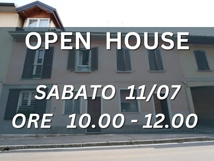 Appartamento trilocale in vendita in Via Roma, Macherio