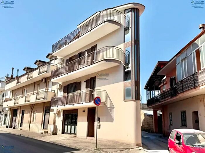 Casa con 5 locali in vendita in Via Vittorio Emanuele, Parete